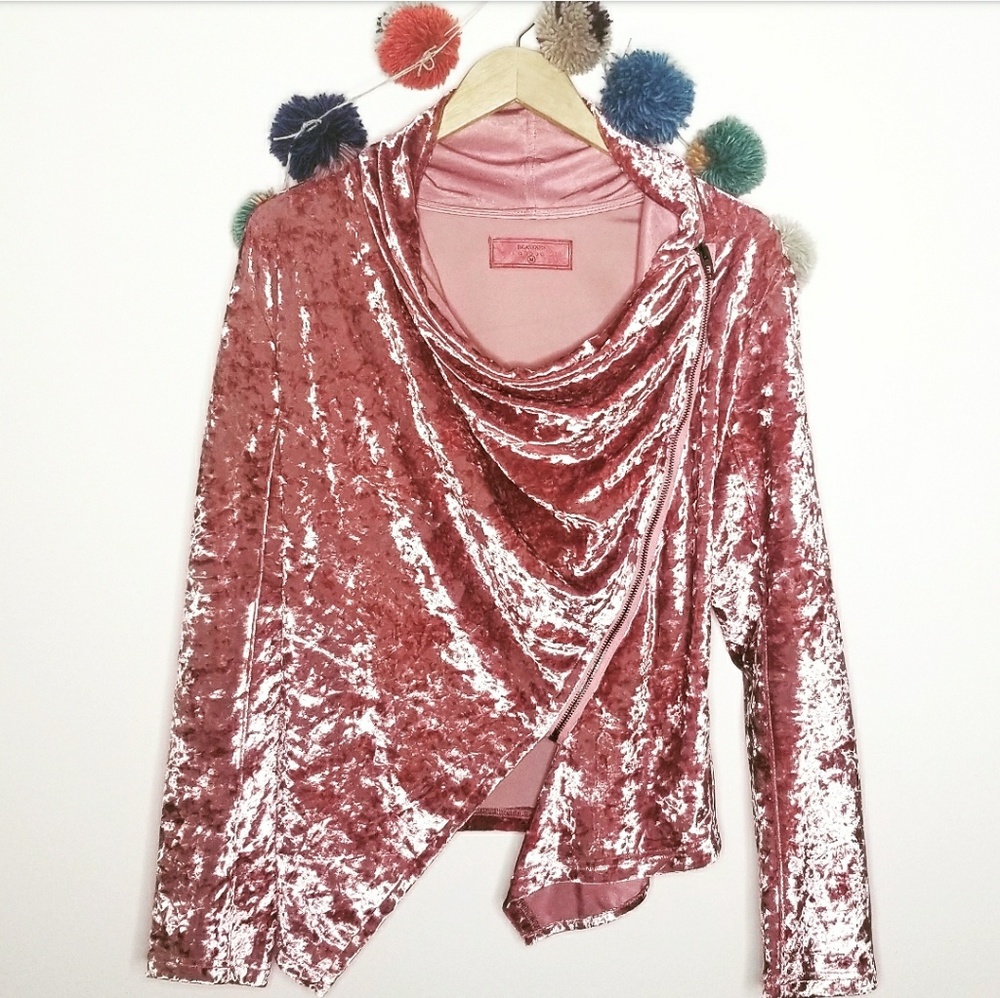 《BLANK•NYC》Crushed Velvet Asymmetrical Moto Jacket